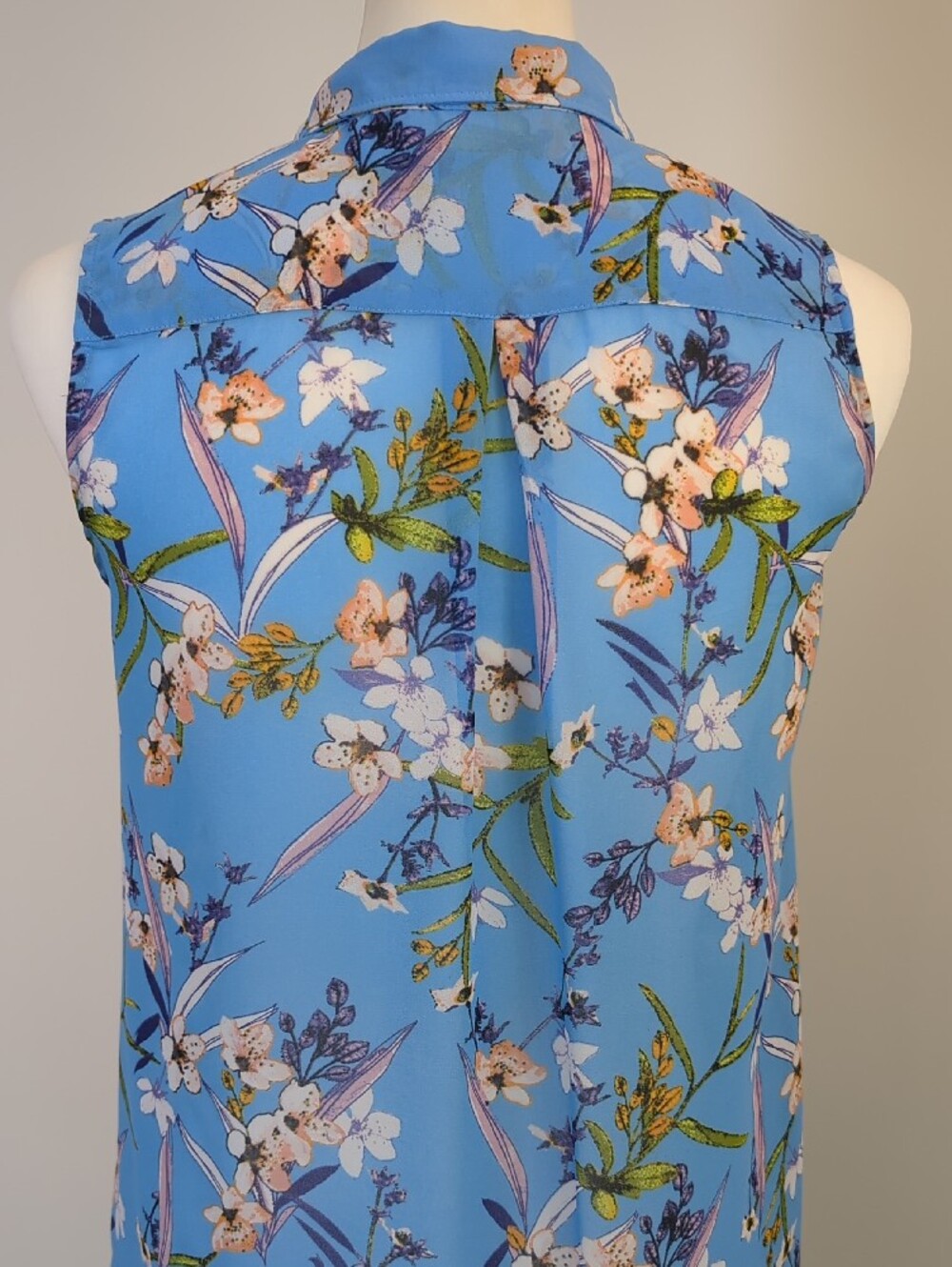 H&M Blue Floral Sleeveless Collared Button Up Blouse Tank Top Shirt SIZE 2 - Picture 8 of 13